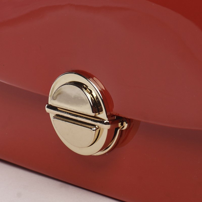 Moderní dámská lakovaná kabelka Larissa, červená