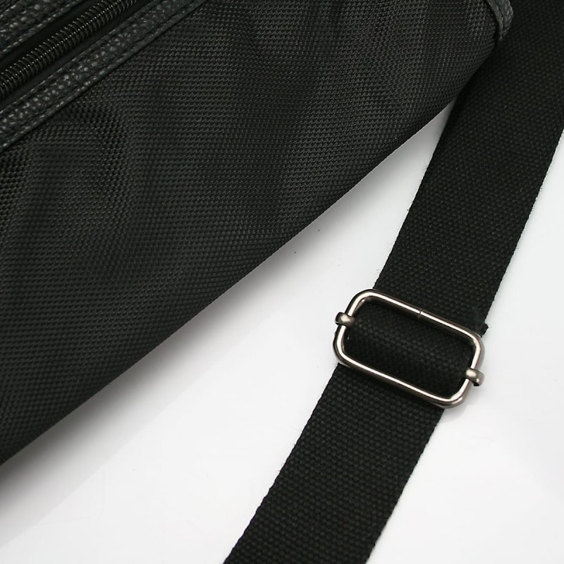 Sportovní nylonová taška s klopou, Ivy černá