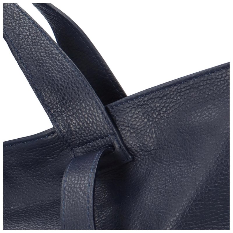 Velká a prostorná dámská kožená taška Sára, tmavě modrá