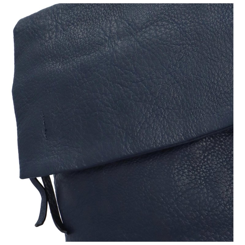 Stylový městský dámský koženkový batoh Sarah, tmavě modrá