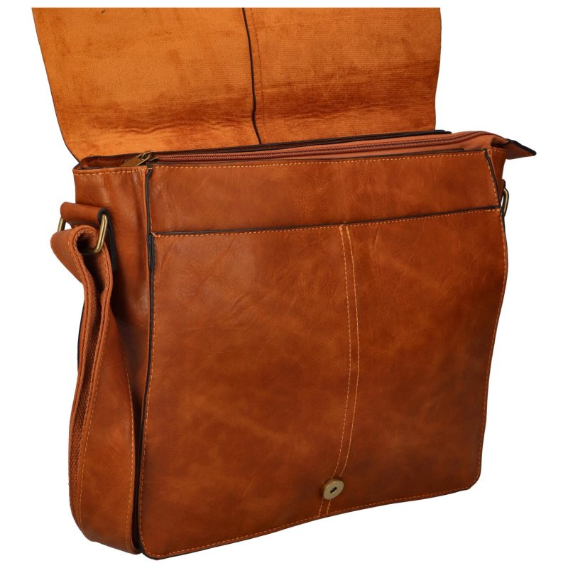 Praktická a módní univerzální velká koženková taška s klopou Berta, světle hnědá