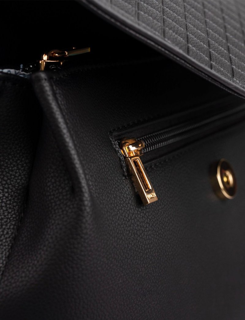 Jedinečný dámský koženkový batoh VUCH Samos, černá